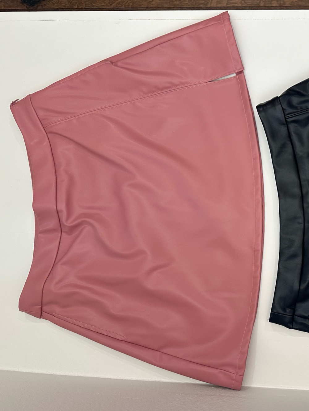 SSYS Demi Faux Leather Dusty Pink Mini Skirt - Picture 3 of 3